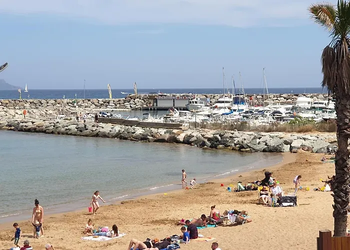 Le Clos D'azur Фрежюс