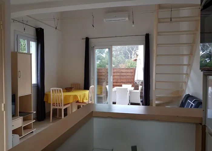 Le Clos D'azur * Фрежюс